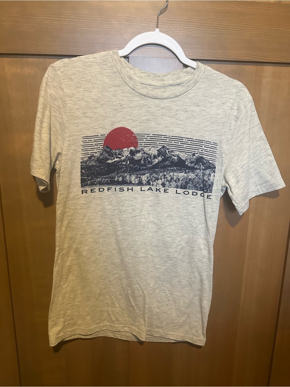 Redfish Lake Lodge Graphic T-Shirt - Light Heather Gray